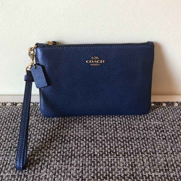 NWOT Coach Deep Blue Wristlet - Picture 1 of 4